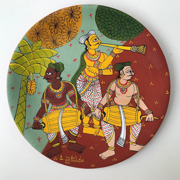 Cheriyal Painting, Nakashi Art, miniatured cheriyal painting, cheriyal handprinted wall hanging plate, Rural scene painting, Rural men playing musical instruments painting, Telangana folk art