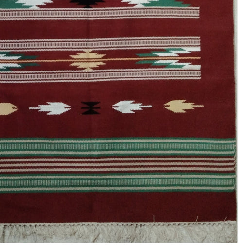 Red, Green and White, Warangal, Warangal, GI Tag, Dhurrie, Durrie, Handwoven dhurrie, Cotton floor covering, Padmasali, Pit Loom, Crafts of Telangana, Handloom Durrie, Interlocking technique, Tapestry 